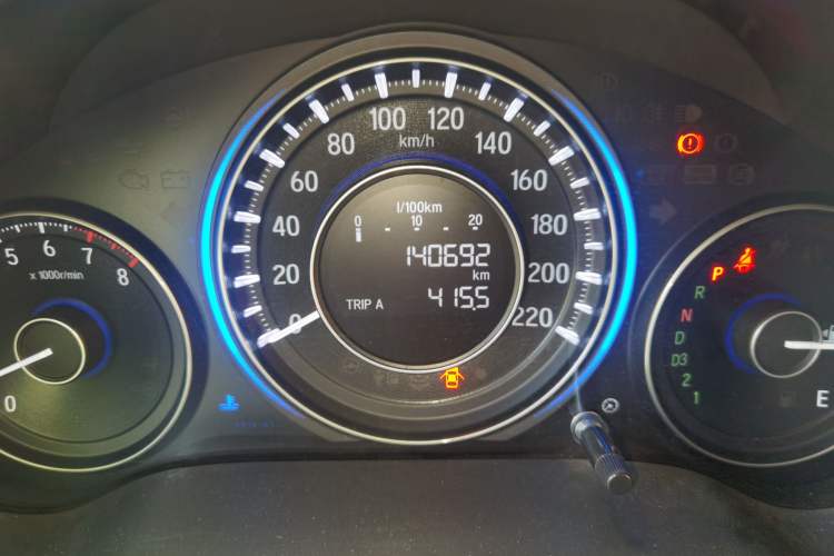 Used Honda Crider 2015 1.8L automatic comfort version Odometer Close Up