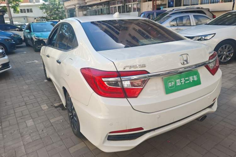 Used Honda Crider 2015 1.8L automatic luxury edition Rear Left 45 Deg