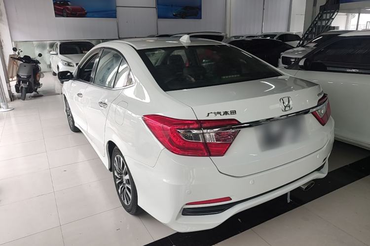 Used Honda Crider 2015 1.8L automatic luxury edition Rear Left 45 Deg