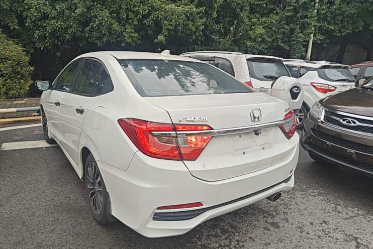 Used Honda Crider 2015 1.8L automatic comfort version Rear Left 45 Deg