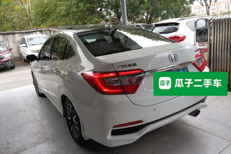 Used Honda Crider 2015 1.8L automatic luxury edition Rear Left 45 Deg