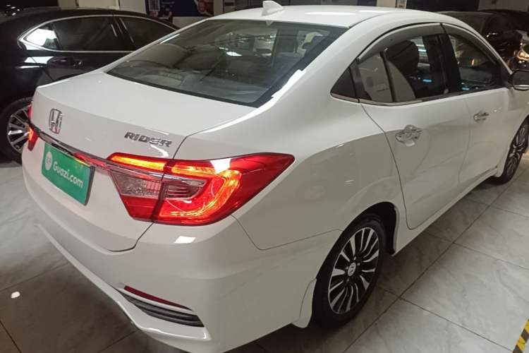 Used Honda Crider 2015 1.8L automatic comfort version Rear Right 45 Deg
