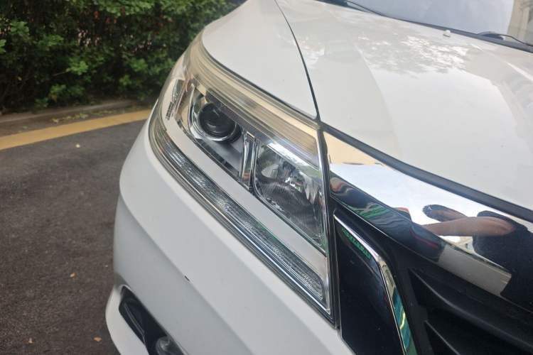 Used Honda Crider 2015 1.8L automatic luxury edition Right Front Headlight