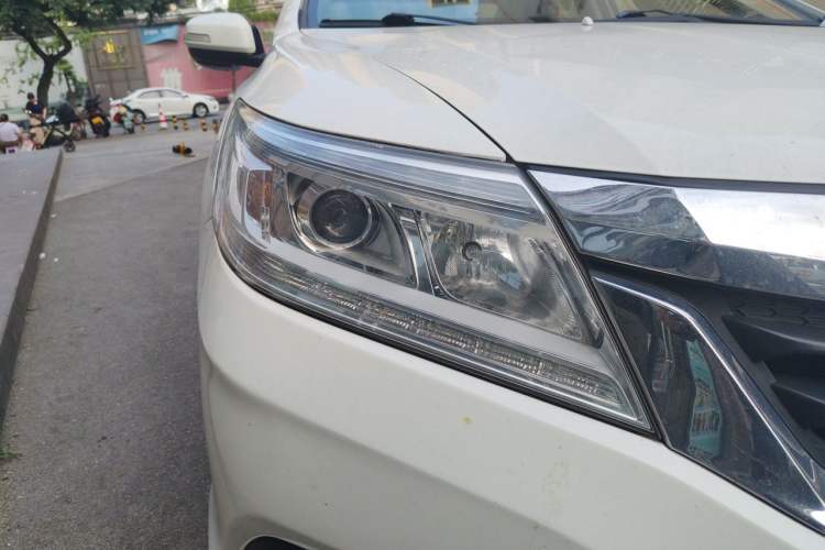 Used Honda Crider 2015 1.8L automatic luxury edition Right Front Headlight