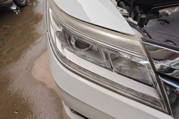 Used Honda Crider 2015 1.8L automatic luxury edition Right Front Headlight