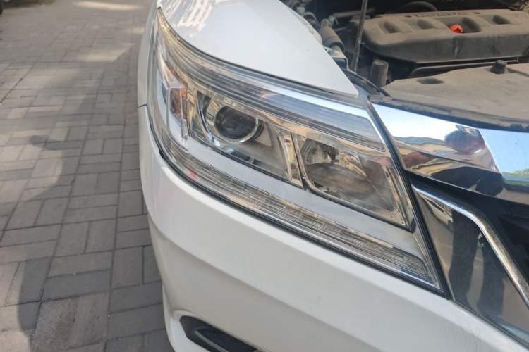 Used Honda Crider 2015 1.8L automatic luxury edition Right Front Headlight