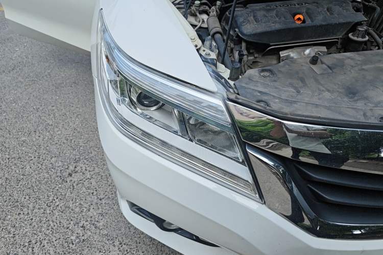 Used Honda Crider 2015 1.8L automatic luxury edition Right Front Headlight