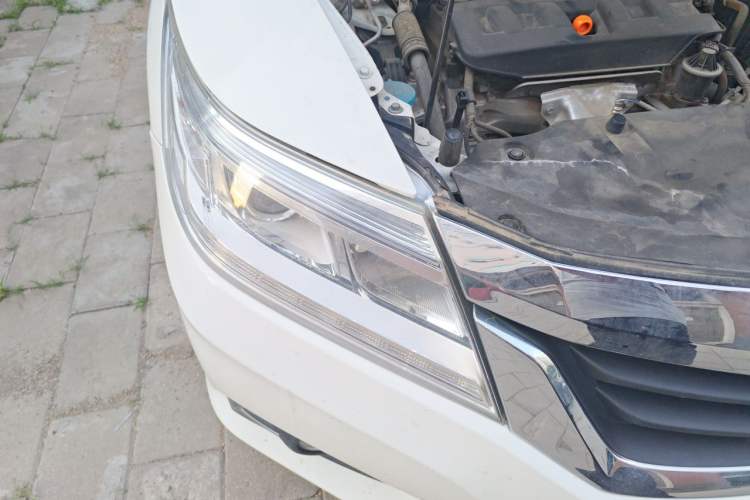 Used Honda Crider 2015 1.8L automatic luxury edition Right Front Headlight