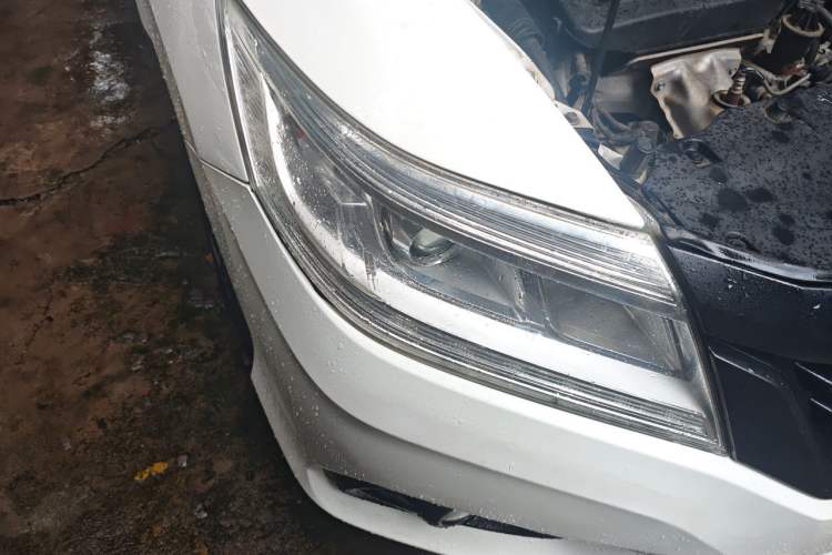 Used Honda Crider 2015 1.8L automatic luxury edition Right Front Headlight