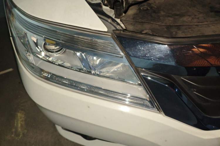 Used Honda Crider 2015 1.8L automatic luxury edition Right Front Headlight