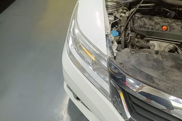 Used Honda Crider 2015 1.8L automatic luxury edition Right Front Headlight