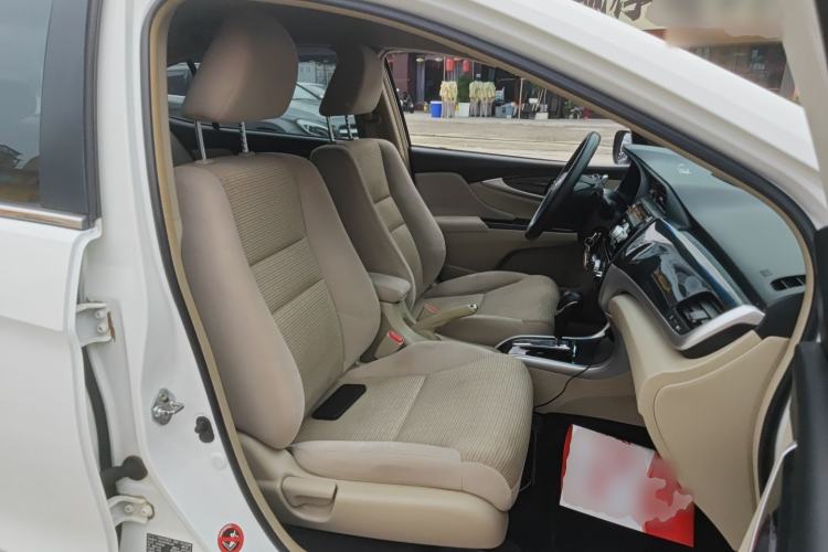 Used Honda Crider 2015 1.8L automatic comfort version Right Front Seat