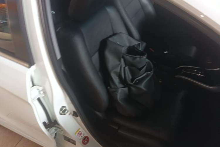 Used Honda Crider 2015 1.8L automatic luxury edition Right Front Seat