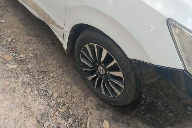 Used Honda Crider 2015 1.8L automatic luxury edition Right Front Wheel Hub