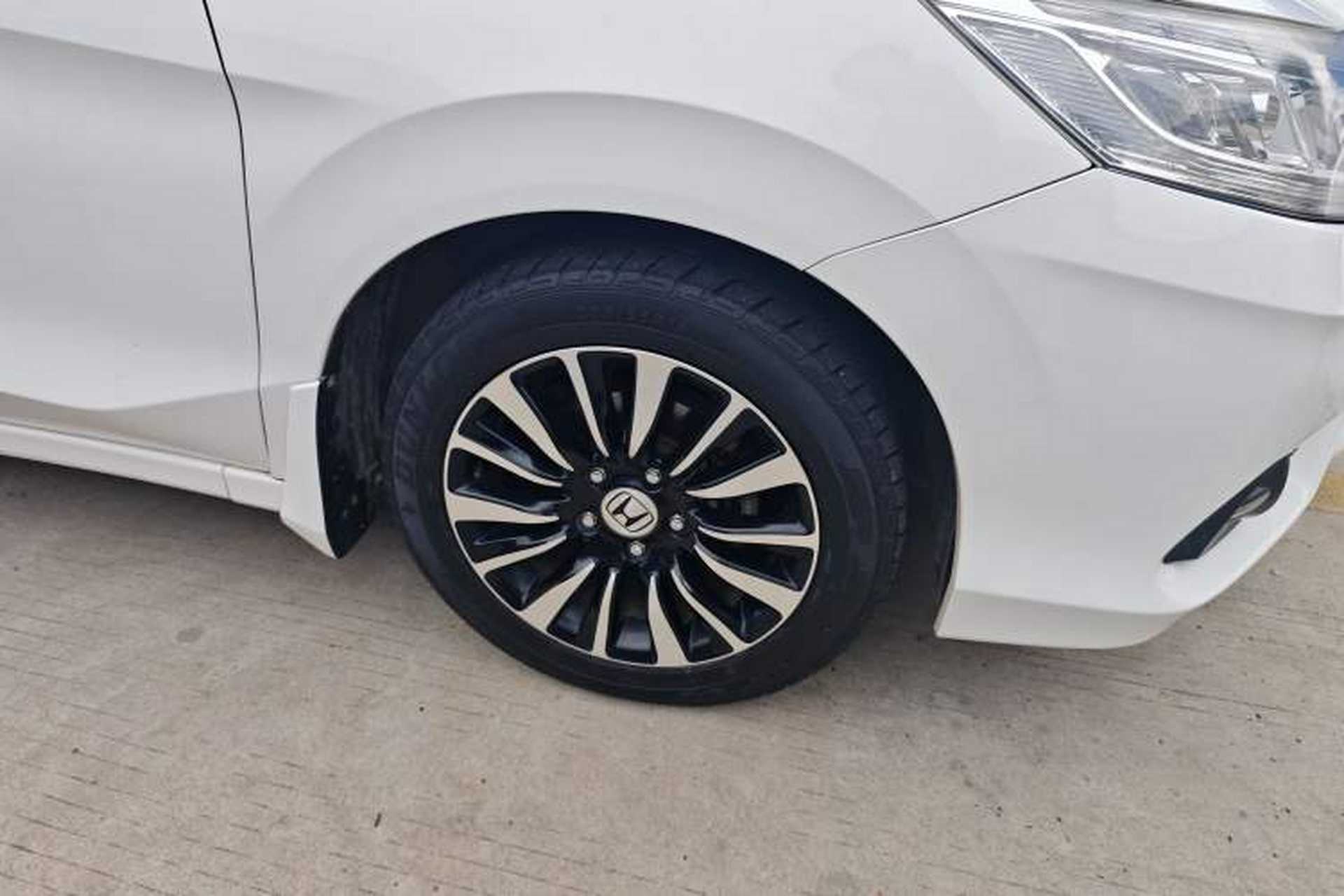 Used Honda Crider 2015 1.8L manual Comfort version Right Front Wheel Hub