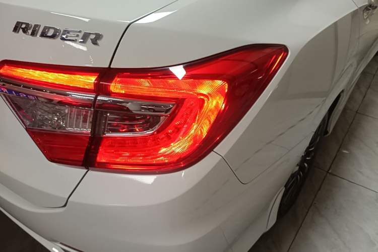 Used Honda Crider 2015 1.8L automatic comfort version Right Rear Taillight