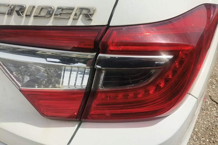 Used Honda Crider 2015 1.8L automatic luxury edition Right Rear Taillight