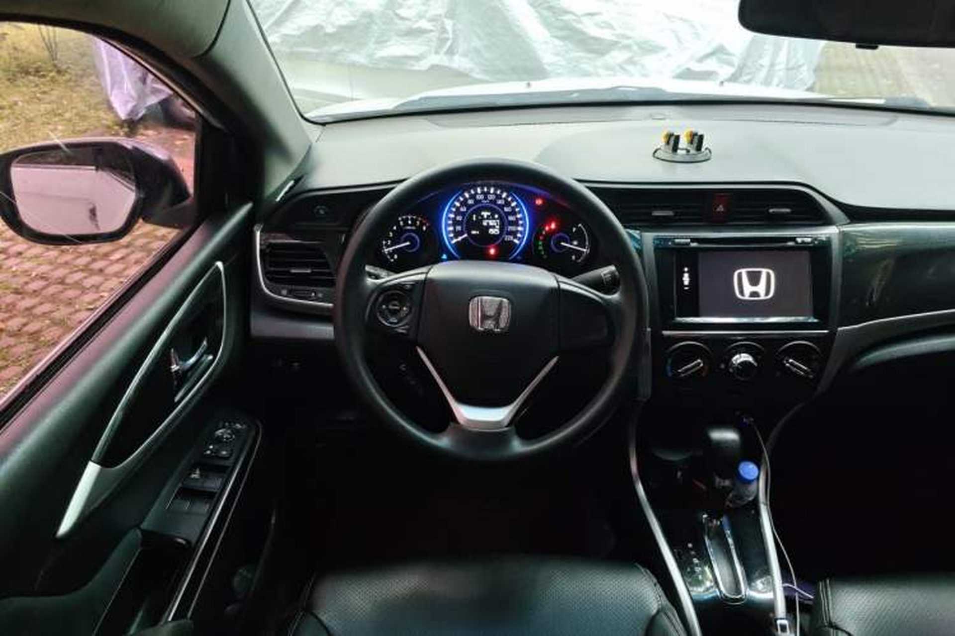 Used Honda Crider 2015 1.8L automatic luxury edition Steering Wheel