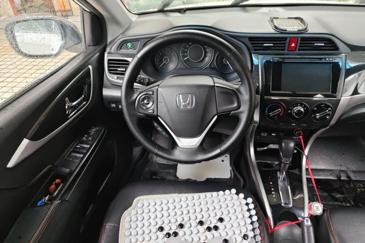 Used Honda Crider 2015 1.8L Automatic Ultra-Configured Limited Edition Steering Wheel