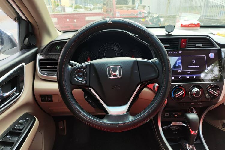 Used Honda Crider 2015 1.8L automatic luxury edition Steering Wheel