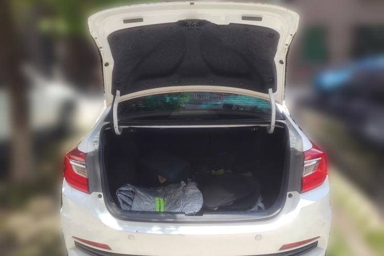 Used Honda Crider 2015 1.8L automatic luxury edition Trunk