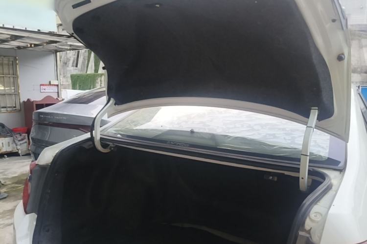Used Honda Crider 2015 1.8L automatic luxury edition Trunk