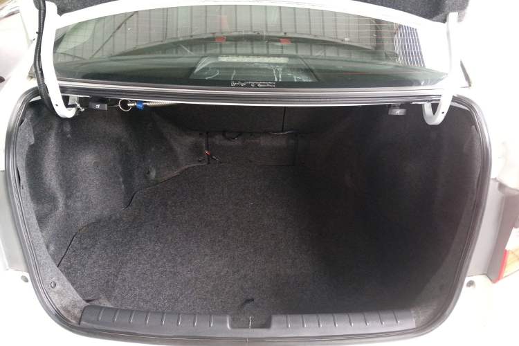 Used Honda Crider 2015 1.8L automatic luxury edition Trunk