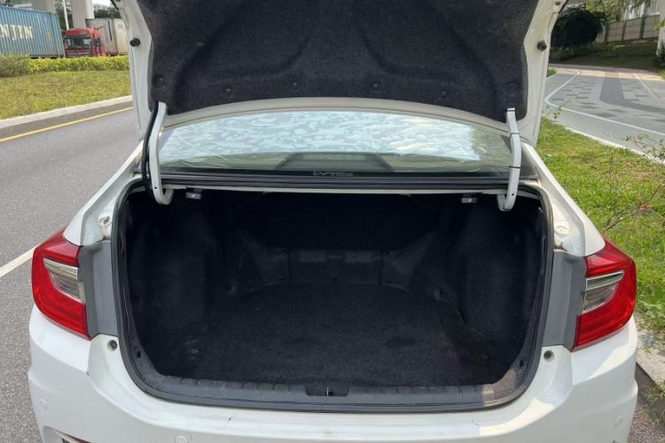 Used Honda Crider 2015 1.8L automatic luxury edition Trunk