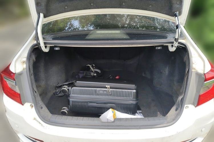 Used Honda Crider 2015 1.8L automatic luxury edition Trunk
