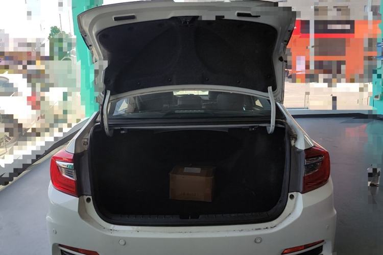 Used Honda Crider 2015 1.8L automatic luxury edition Trunk