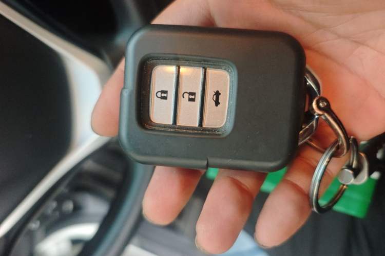 Used Honda Crider 2015 1.8L automatic luxury edition Vehicle Key