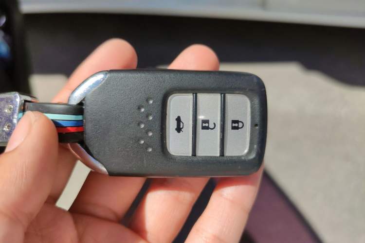 Used Honda Crider 2015 1.8L automatic luxury edition Vehicle Key