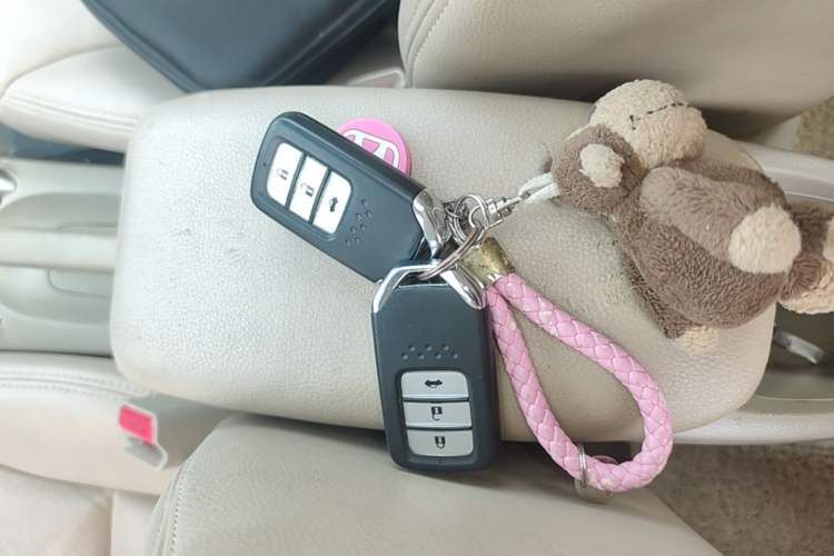 Used Honda Crider 2015 1.8L automatic luxury edition Vehicle Key