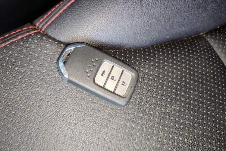 Used Honda Crider 2015 1.8L automatic luxury edition Vehicle Key