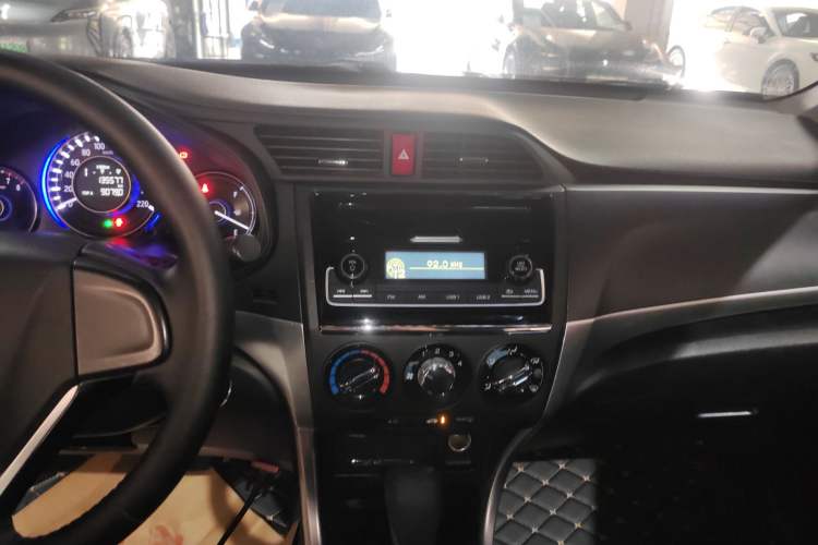 Used Honda Crider 2016 1.8L CVT Comfort Version Audio And AC Panel