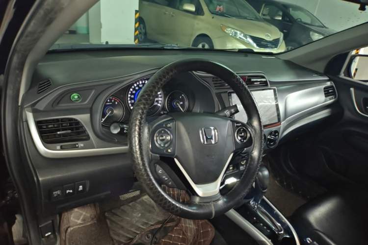Used Honda Crider 2016 1.8L CVT Luxury Edition Center Console