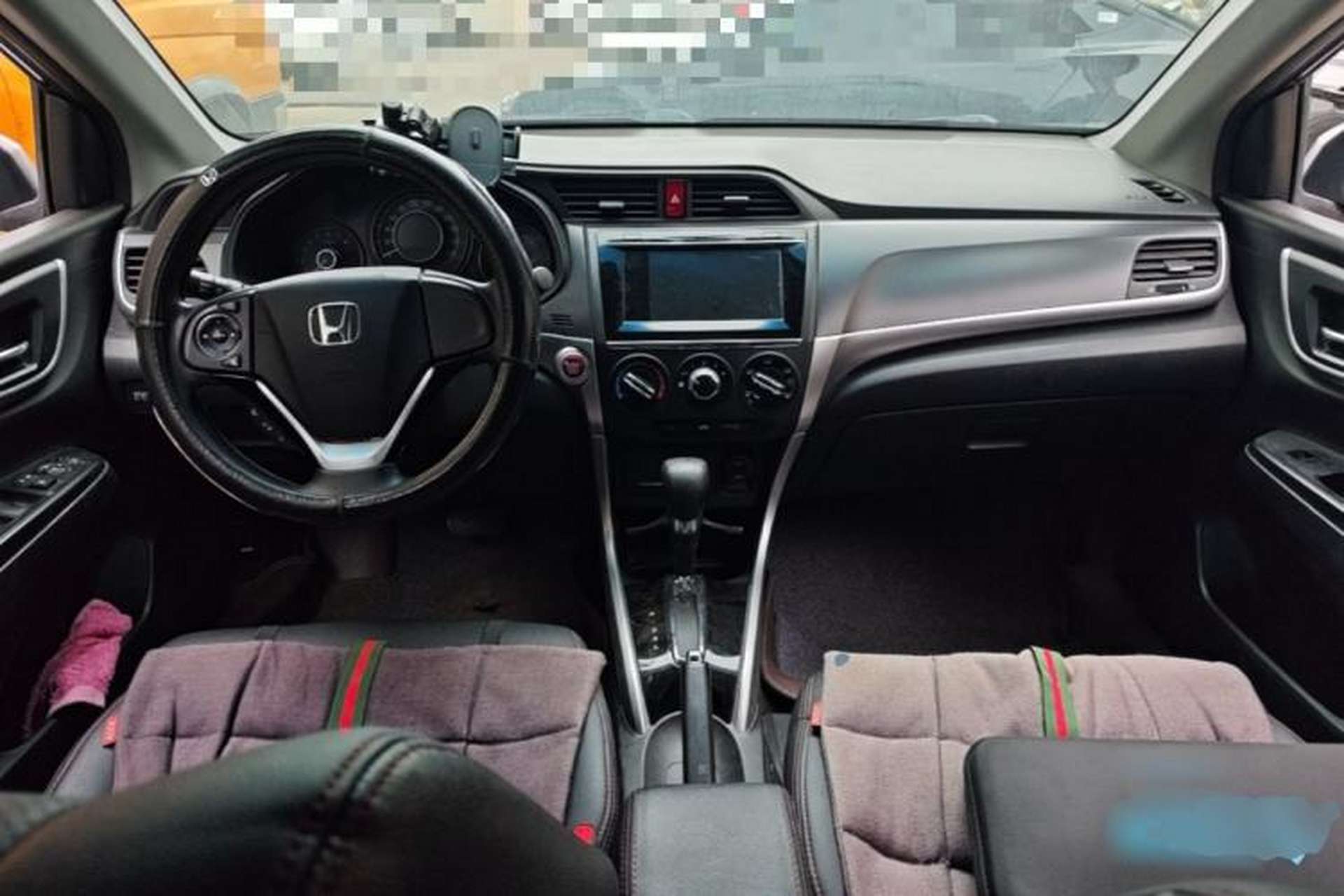Used Honda Crider 2016 1.8L CVT Luxury Edition Center Console
