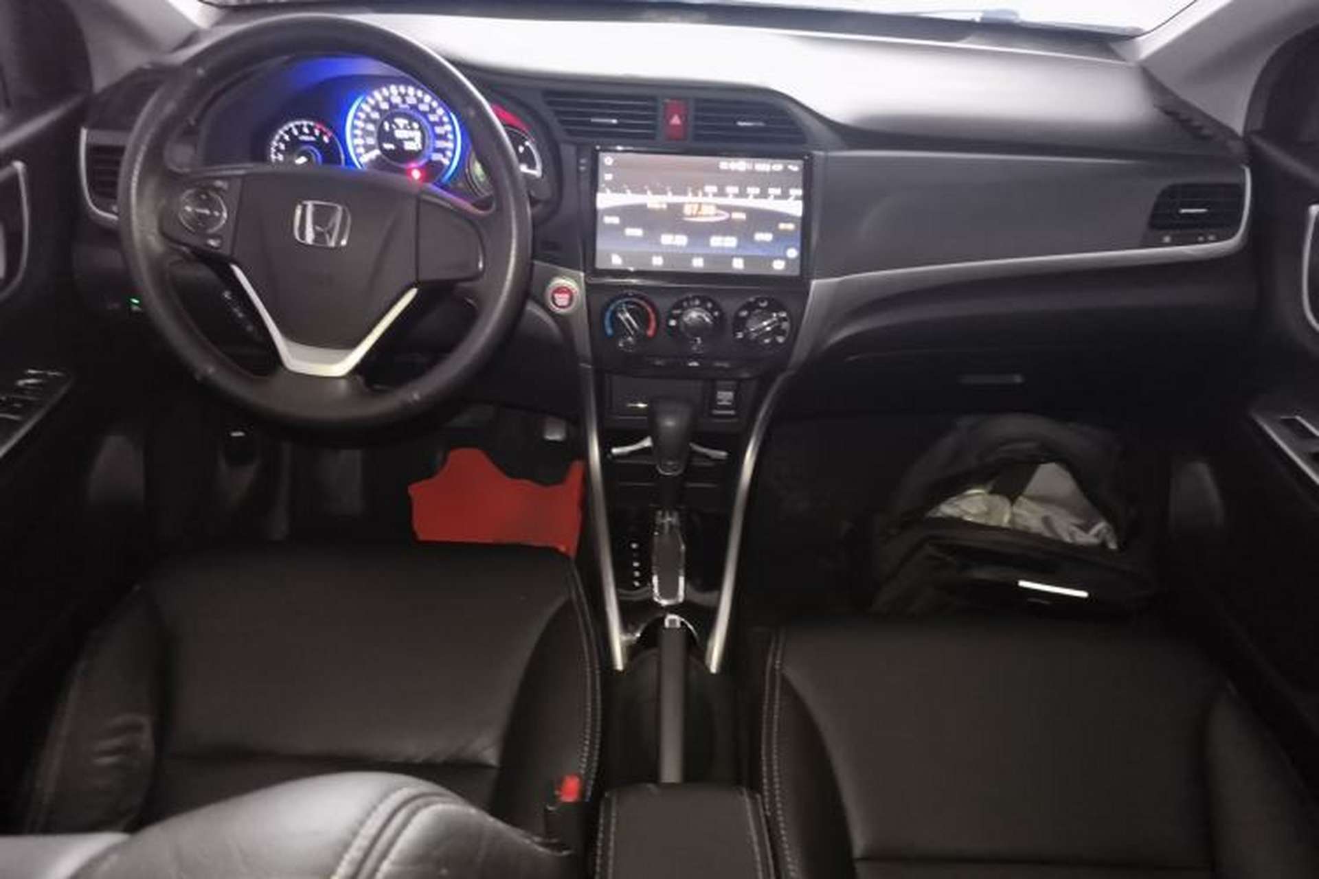 Used Honda Crider 2016 1.8L CVT Luxury Edition Center Console