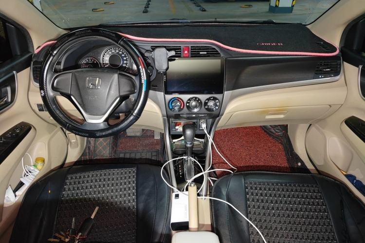 Used Honda Crider 2016 1.8L CVT Comfort Version Center Console