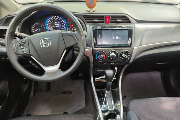 Used Honda Crider 2016 1.8L CVT Luxury Edition Center Console