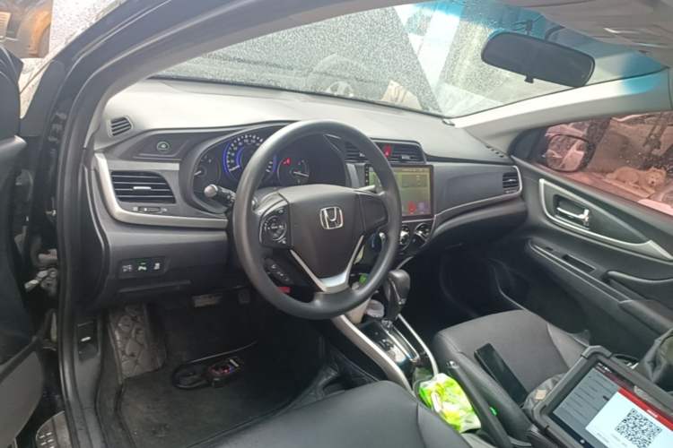 Used Honda Crider 2016 1.8L CVT Luxury Edition Center Console