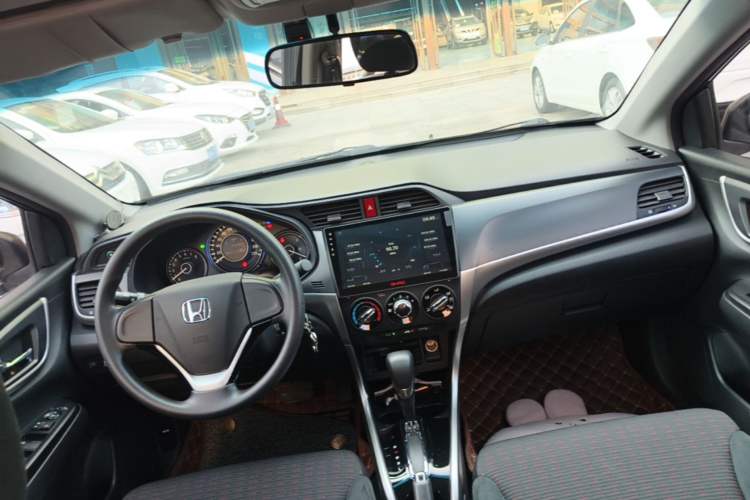 Used Honda Crider 2016 1.8L CVT Comfort Version Center Console