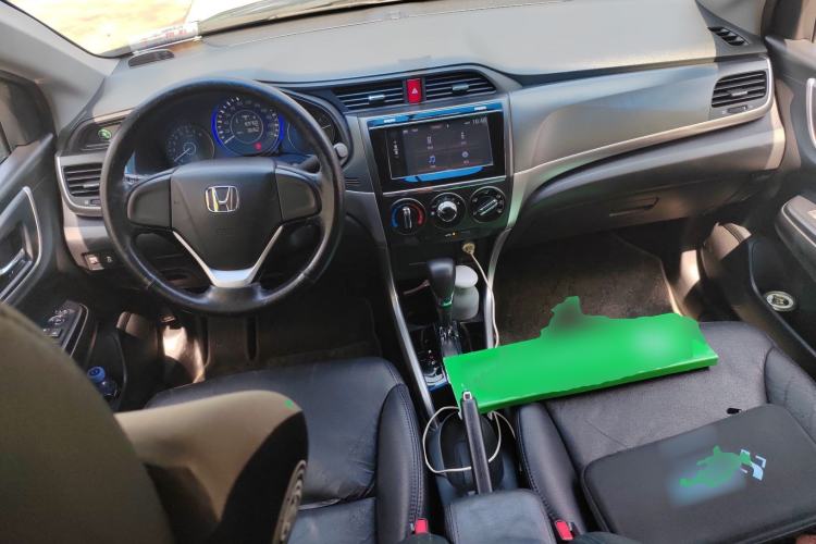 Used Honda Crider 2016 1.8L CVT Comfort Version Center Console