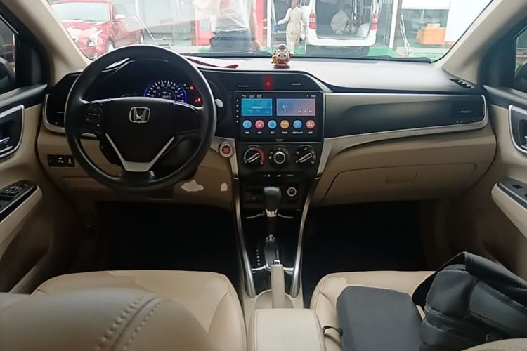 Used Honda Crider 2016 1.8L CVT Luxury Edition Center Console