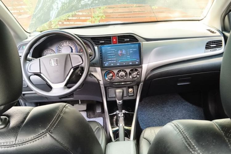 Used Honda Crider 2016 1.8L CVT Comfort Version Center Console