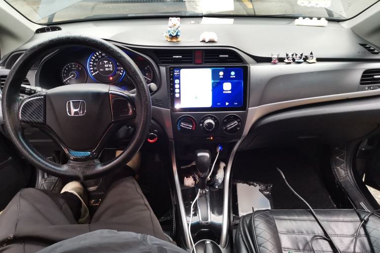 Used Honda Crider 2016 1.8L CVT Comfort Version Center Console