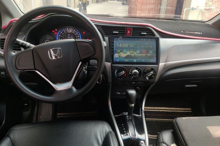 Used Honda Crider 2016 1.8L CVT Comfort Version Center Console