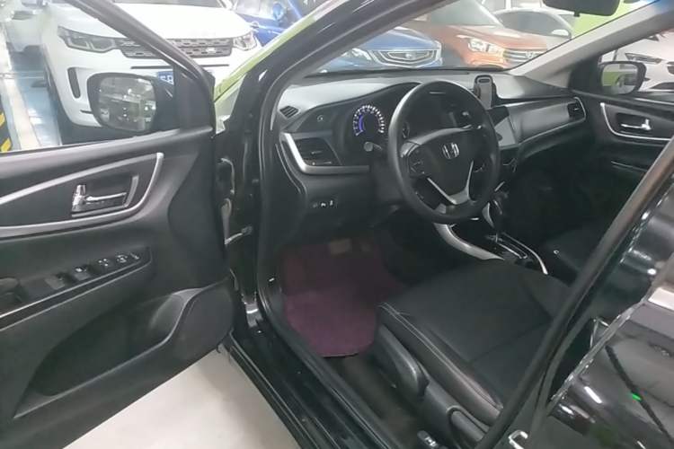 Used Honda Crider 2016 1.8L CVT Luxury Edition Driver Seat