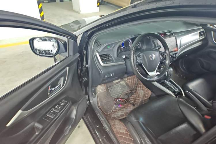 Used Honda Crider 2016 1.8L CVT Luxury Edition Driver Seat