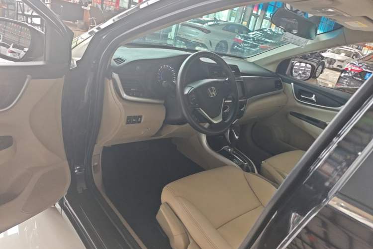 Used Honda Crider 2016 1.8L CVT Luxury Edition Driver Seat